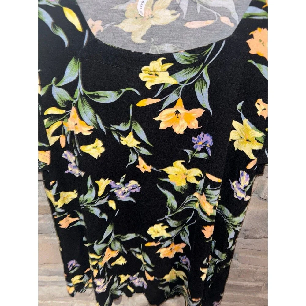 Taohuadao XL Blouse EUC - Picture 2 of 6